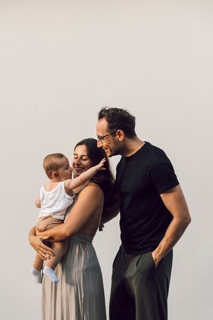 How to reconnect emotionally with your partner: Jan-Willem van der Heiden with his wife and daughter